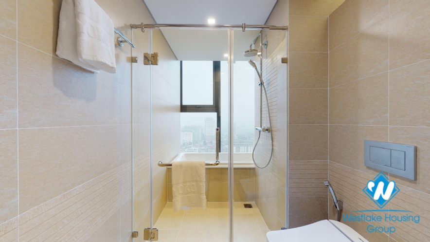 A beautiful and spacious 3 bedroom apartment for rent in Vinhomes Metropolis