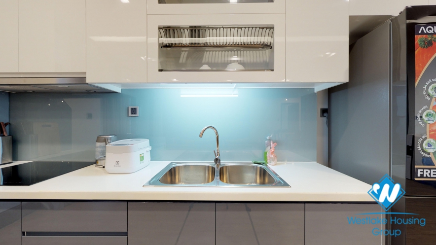 A beautiful and spacious 3 bedroom apartment for rent in Vinhomes Metropolis
