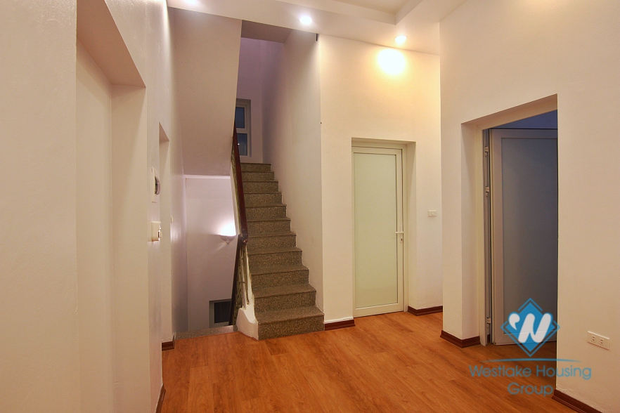 Nice house for rent in alley 111 Xuan Dieu st, Tay Ho District 