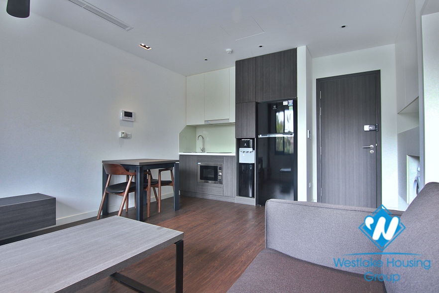 An elegant 1 bedroom apartment for rent on To Ngoc Van street, Tay Ho District