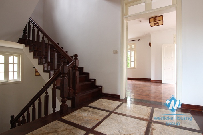 Four beds house for rent in To Ngoc Van alley, Tay Ho, Hanoi