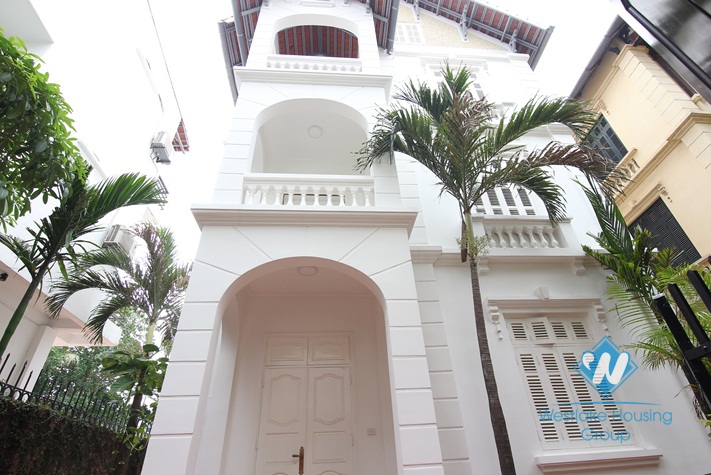 Four beds house for rent in To Ngoc Van alley, Tay Ho, Hanoi