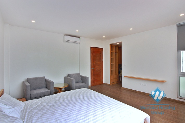 A cozy 2 bedroom apartment for rent on Dang Thai Mai street