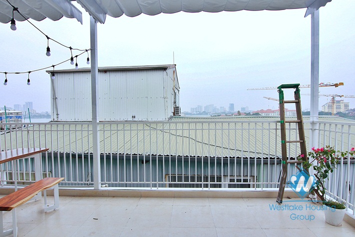 An elegant 2 bedroom apartment for rent on Dang Thai Mai street