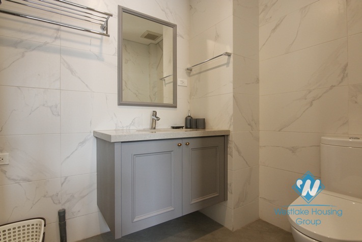 A modern, luxury 2 bedroom apartment for rent in Cau Giay District