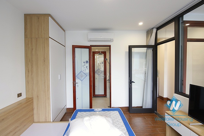 A nice 2 bedroom apartment for rent on Hoang Hoa Tham street