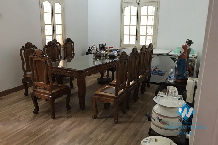 An unfurnished local house for rent on Nghi Tam street, Tay Ho District