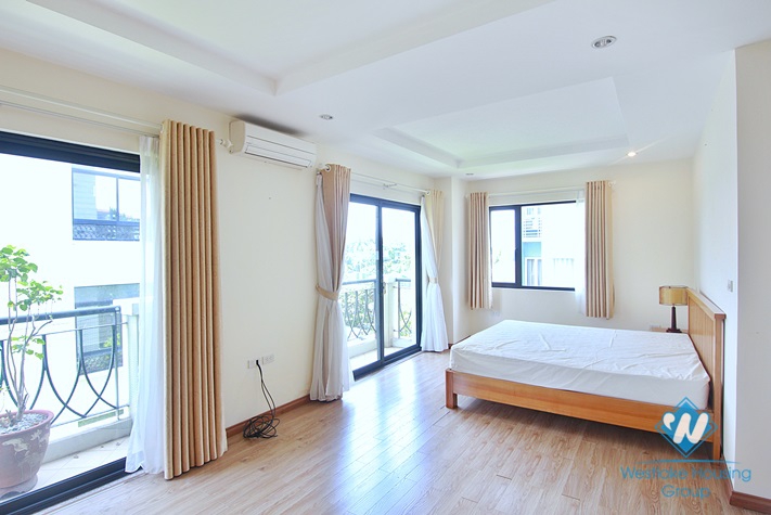 Nice apartment for rent in Tay Ho district , Ha Noi 