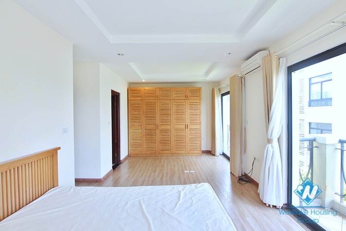 Nice apartment for rent in Tay Ho district , Ha Noi 