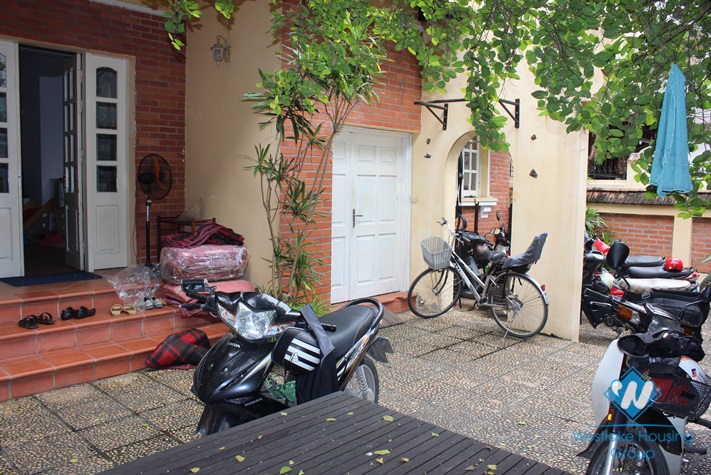 3-floor, unfurnished  house for rent in Xuan Dieu street