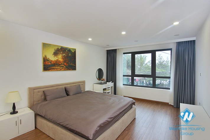 Modern apartment with 03 bedrooms in Xuan Dieu st, Tay Ho district for rent