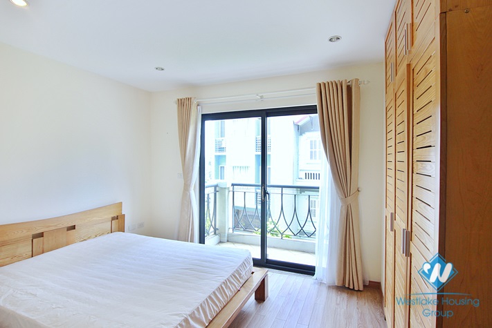 Nice apartment for rent in Tay Ho district , Ha Noi 