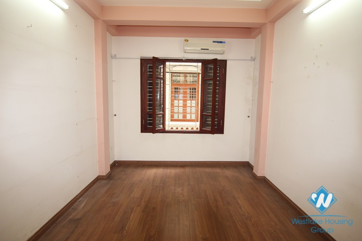 Unfurnished house for rent in Dang Thai Mai street, Tay Ho, Hanoi