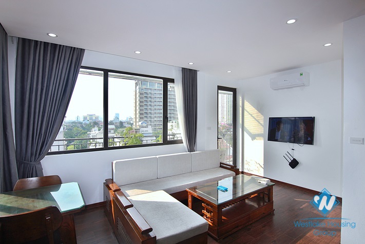 Lake view one bedroom apartment for rent in Xuan Dieu, Tay Ho