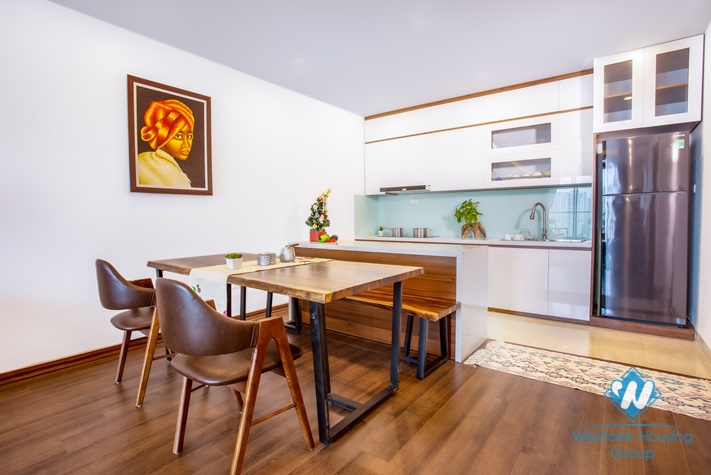 A lovely two bedroom apartment for rent in Cau Giay area