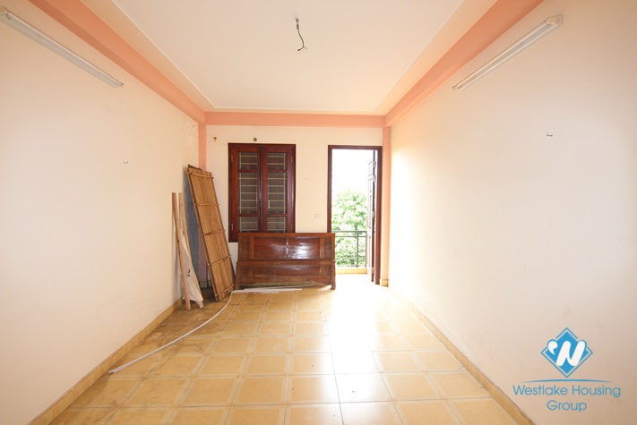 Unfurnished house for rent in Dang Thai Mai street, Tay Ho, Hanoi