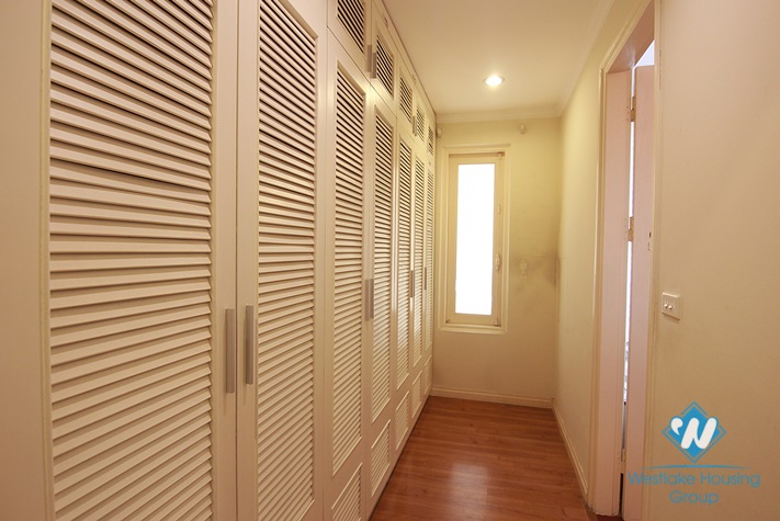 Super nice and huge villa/house in Dang Thai Mai area for rent 