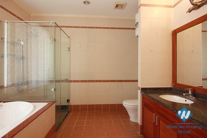 Super nice and huge villa/house in Dang Thai Mai area for rent 