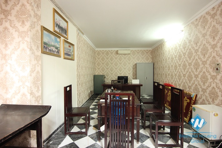 Spacious detached villa to rent in Tay Ho diplomats' compound