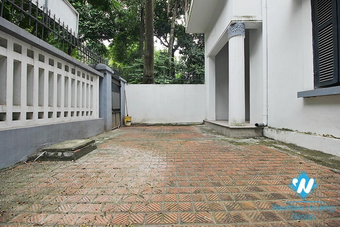 Villa for rent in Hoan Kiem is suitable for living, business or office