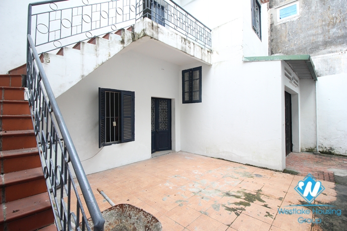 Villa for rent in Hoan Kiem is suitable for living, business or office