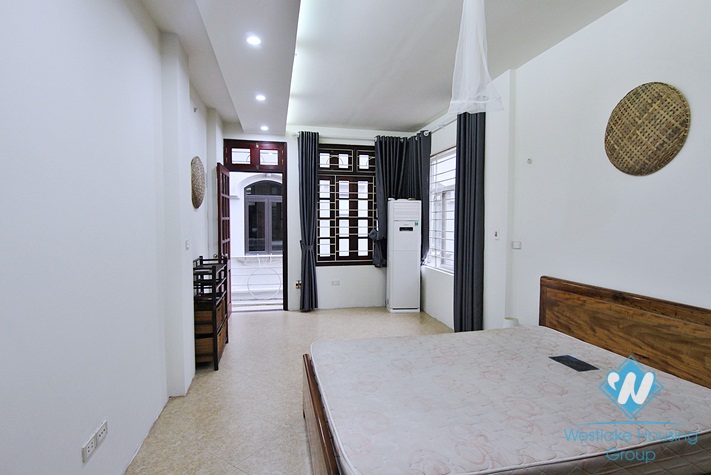A good deal for 3 bedroom  house in Xuan dieu, Tay ho, Ha noi