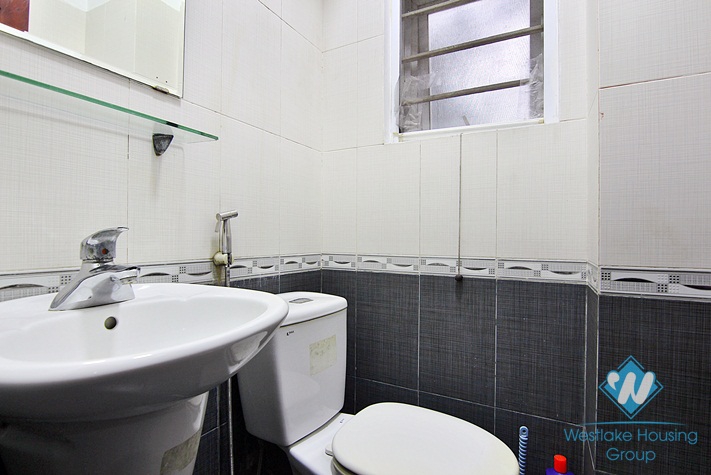A good deal for 3 bedroom  house in Xuan dieu, Tay ho, Ha noi