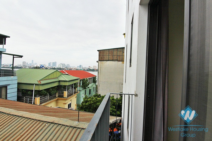 A beautiful 2 bedroom apartment with high quality furnitures in Dang thai mai, Tay ho, Ha noi