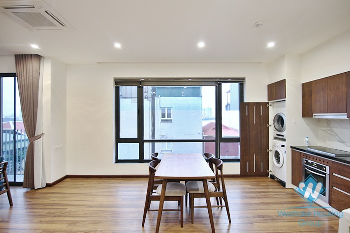 A beautiful 2 bedroom apartment with high quality furnitures in Dang thai mai, Tay ho, Ha noi