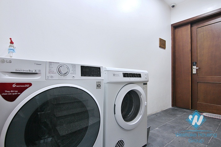 A beautiful 2 bedroom apartment with high quality furnitures in Dang thai mai, Tay ho