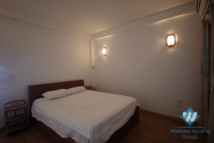 Lake view 1 bedroom apartment for rent in Tu hoa, Tay ho, Ha noi