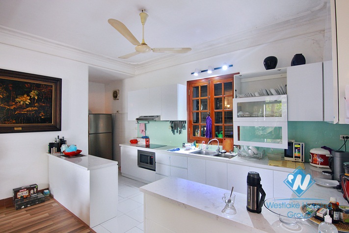 A nice 4 bedroom house next to the lake in Tay ho, Ha noi