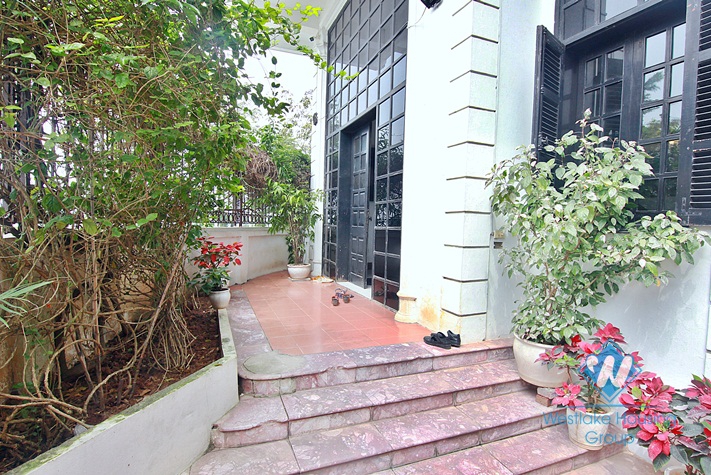 A nice 4 bedroom house next to the lake in Tay ho, Ha noi