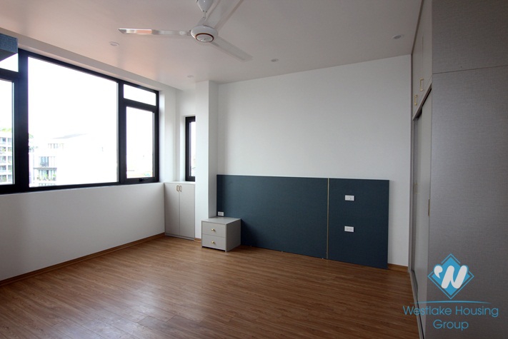 A brand new and spacious 3 bedroom apartment for rent in Tay ho, Ha noi