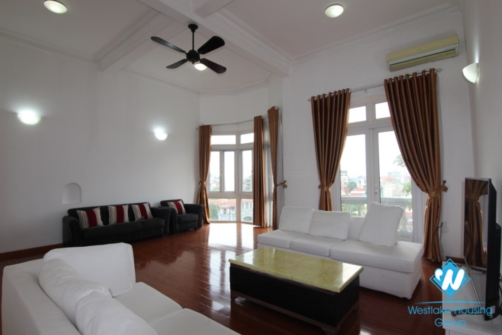 Spacious 3 bedroom apartment available for rent on Xuan Dieu street, Tay Ho, Hanoi.
