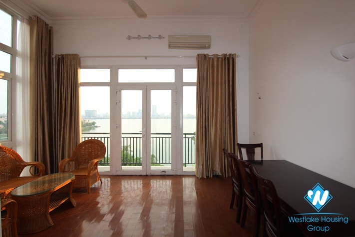 Spacious 3 bedroom apartment available for rent on Xuan Dieu street, Tay Ho, Hanoi.