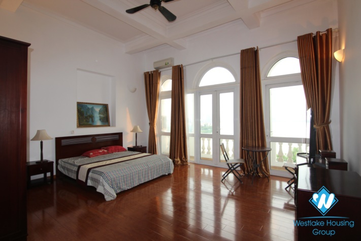 Spacious 3 bedroom apartment available for rent on Xuan Dieu street, Tay Ho, Hanoi.