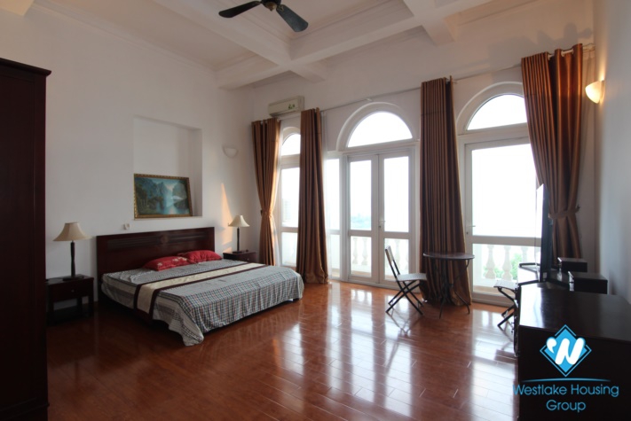 Spacious 3 bedroom apartment available for rent on Xuan Dieu street, Tay Ho, Hanoi.