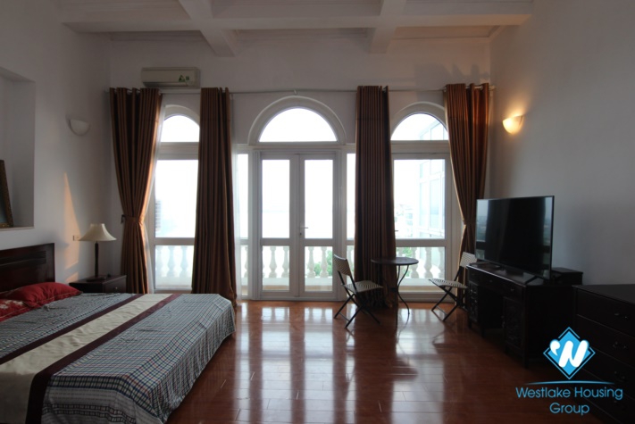 Spacious 3 bedroom apartment available for rent on Xuan Dieu street, Tay Ho, Hanoi.