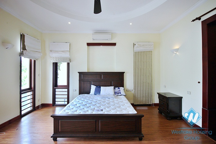 Lake view house with 5 bedrooms in Tay Ho