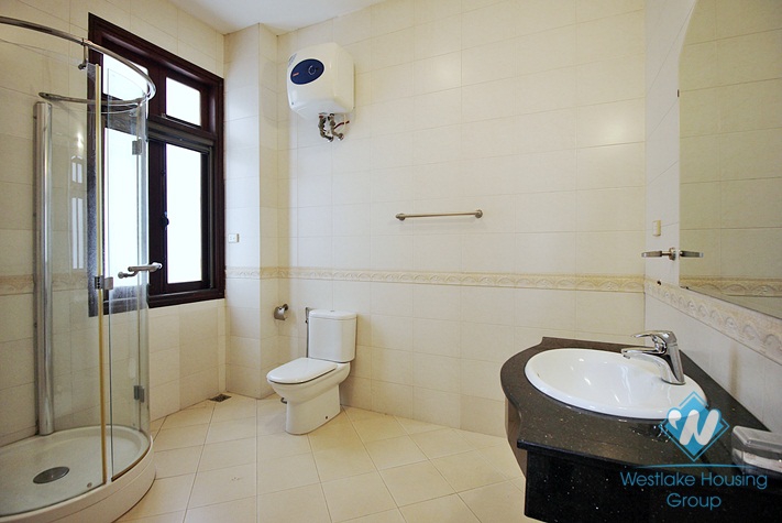 Lake view house with 5 bedrooms in Tay Ho