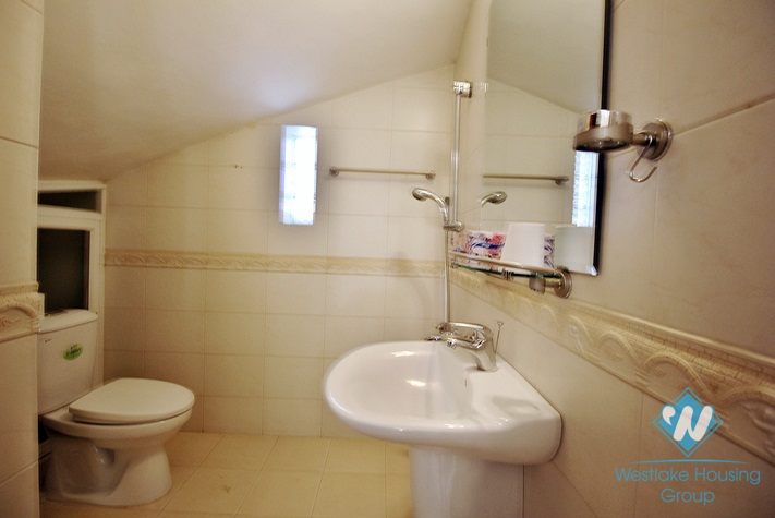 Lake view house with 5 bedrooms in Tay Ho