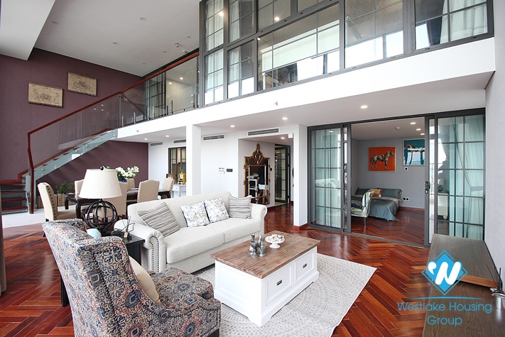 A splendid 3 bedroom apartment for rent on Pentstudio, Lac Long Quan street