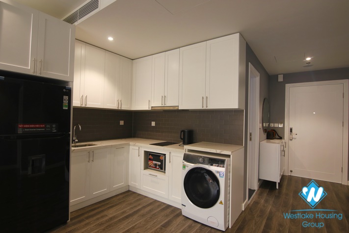 A fabulous brand- new 2 bedroom apartment for rent on Thuy Khue street