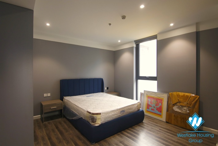 A fabulous brand- new 2 bedroom apartment for rent on Thuy Khue street