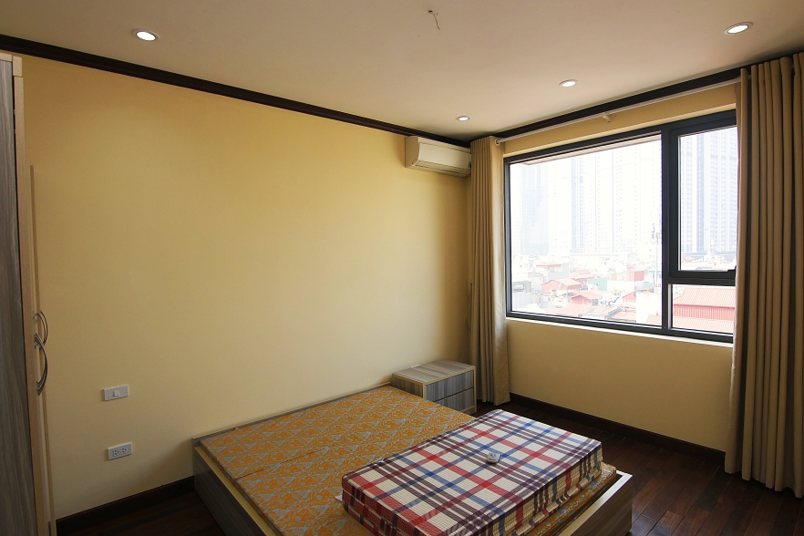 Bright modern 3-bedroom apartment for rent in Ba Dinh