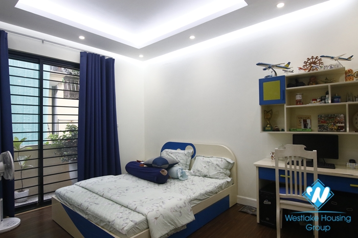 Four bedroom house for rent in the center of Hai Ba Trung district near Vincom Ba Trieu