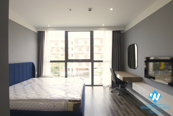A fabulous brand- new 2 bedroom apartment for rent on Thuy Khue street