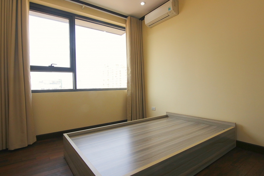 Bright modern 3-bedroom apartment for rent in Ba Dinh