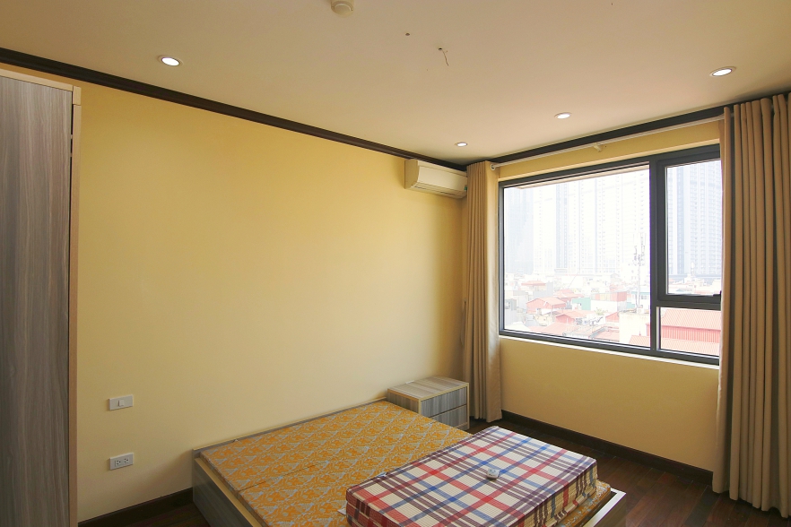 Bright modern 3-bedroom apartment for rent in Ba Dinh